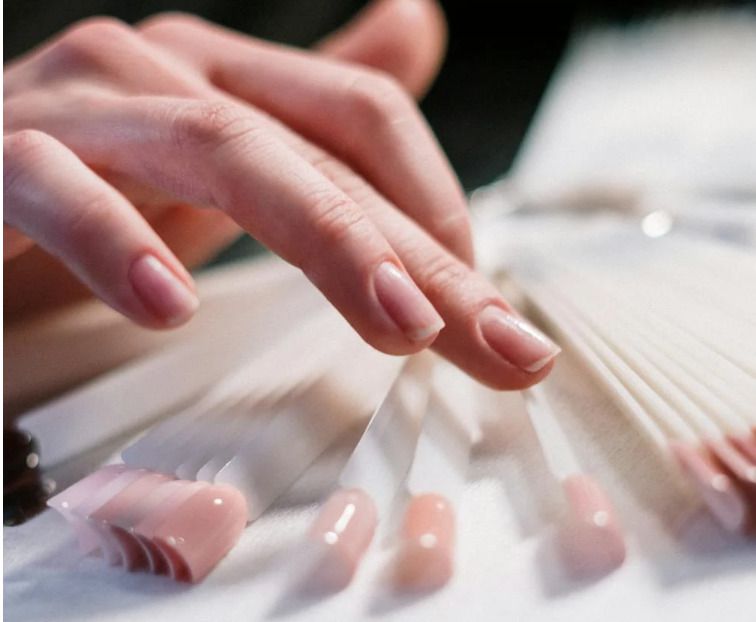 Идеи универсального маникюра: тренды на все случаи жизни