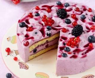 Пирог с черной смородиной: лучшие рецепты для женщин