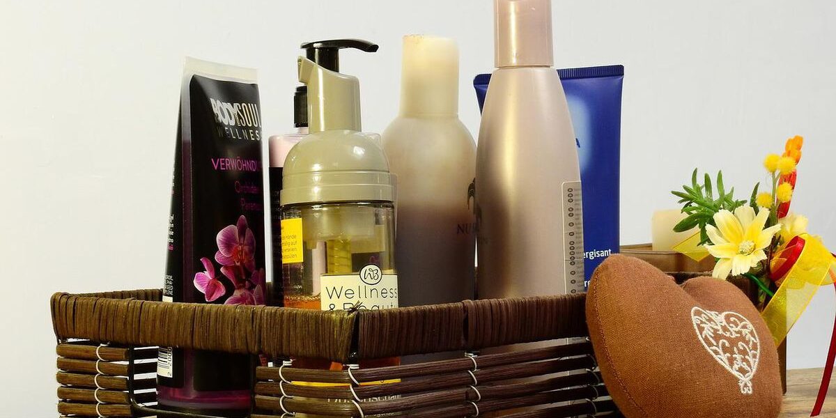 Стоп старение: опасные компоненты косметики для молодости кожи