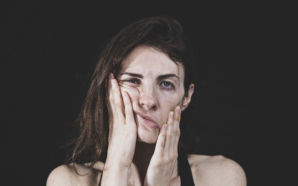 Как справиться с негативным поведением: советы психолога для женщин