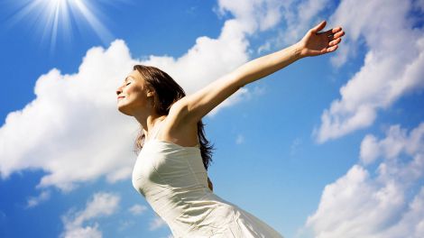 Утренний ритуал: как проснуться бодрой и полной энергии - советы для женщин