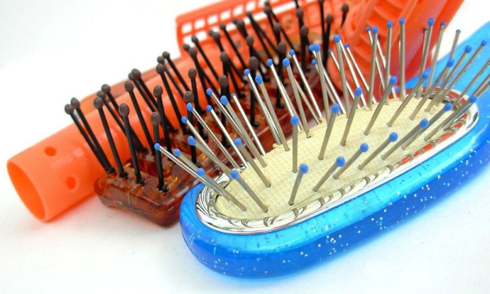 Как выбрать идеальную расческу для ваших волос: советы и рекомендации