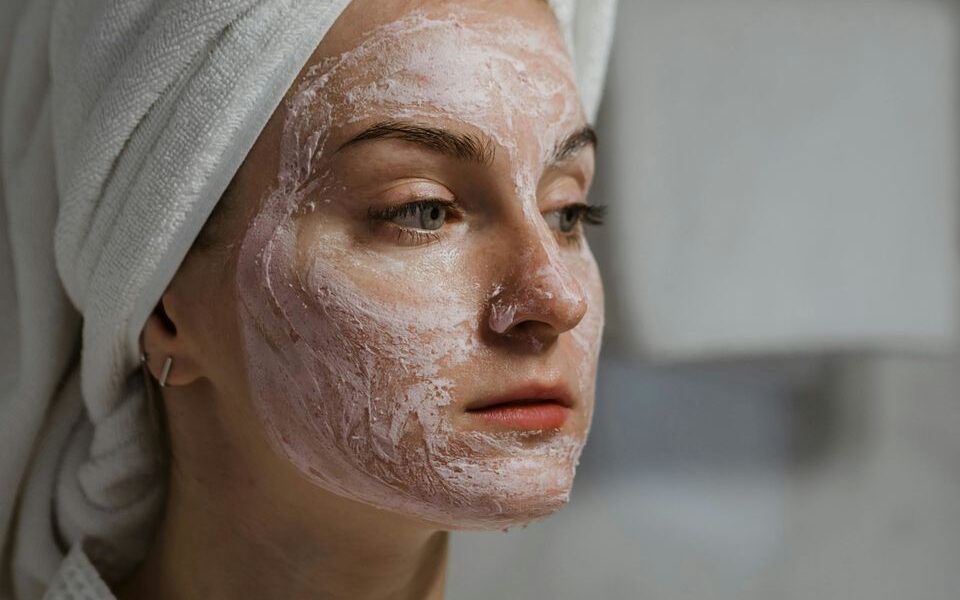 Увлажняющие маски для лица: секреты красивой кожи