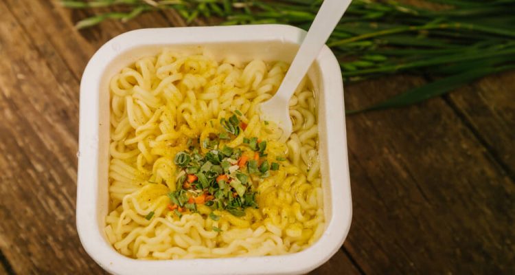 Мифы о еде: вся правда о вреде лапши быстрого приготовления для женского здоровья