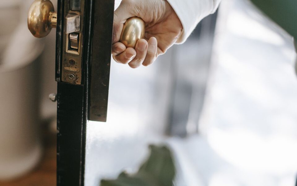 Почему не стоит жалеть, если пришлось вернуться с полпути: психология выбора