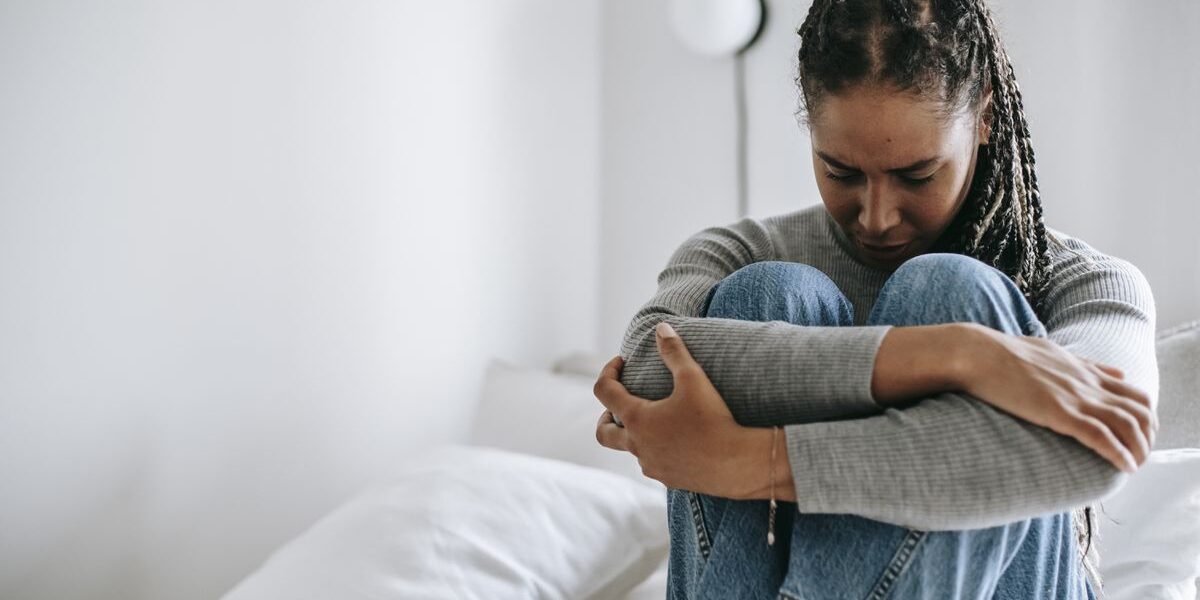 Как справиться с чувством, что тебя не любят: советы психолога для женщин