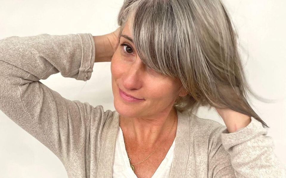 Как скрыть седину: лучшие техники окрашивания и выбор оттенка