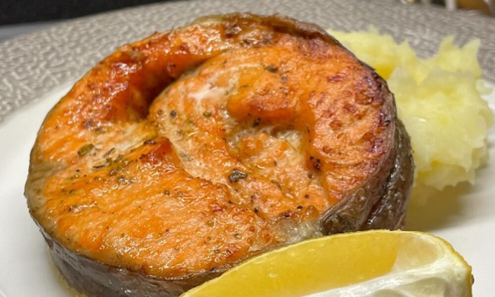 Лосось на праздничный стол: простой рецепт вкусного стейка