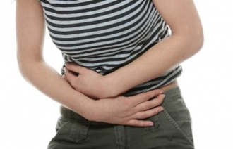 Болит под ложечкой: причины и что делать