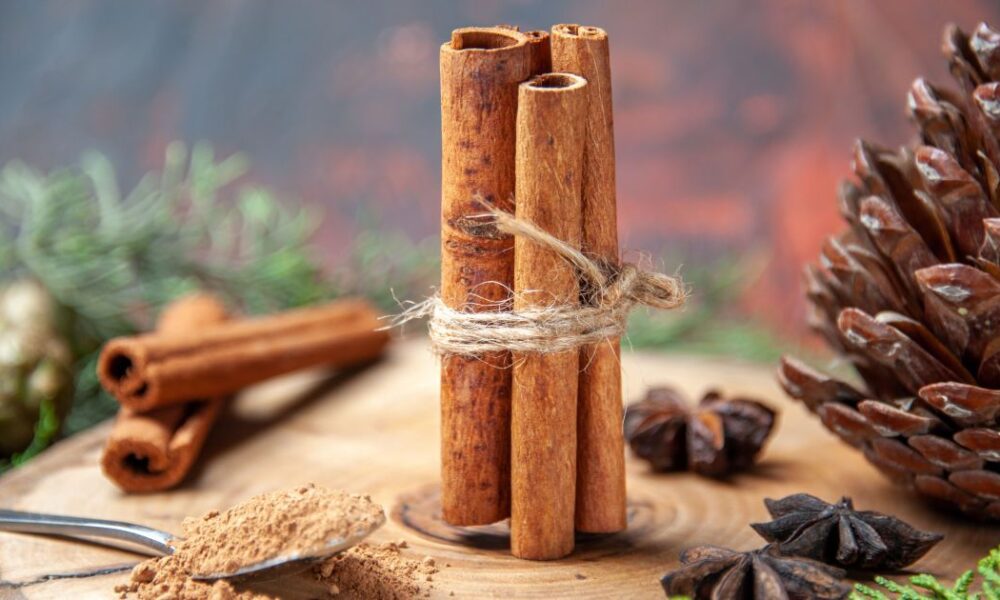 Корица в носках: простой способ избавиться от распространенной проблемы