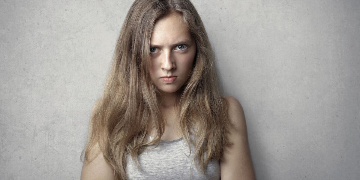 Почему важно принимать негативные эмоции: 6 причин для женского счастья