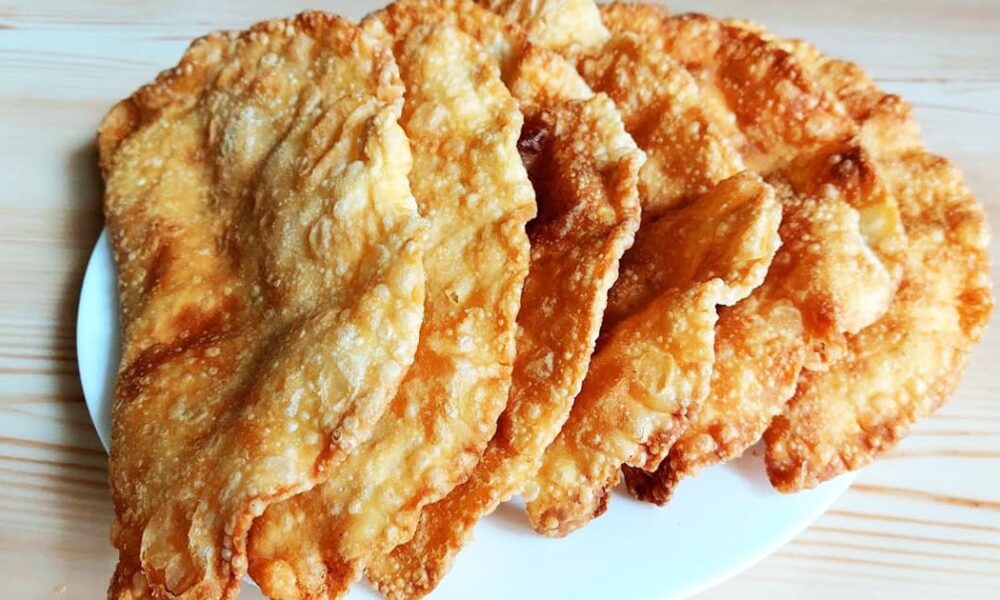 Секрет чебуреков как в чебуречной: фирменный рецепт с сочным мясом