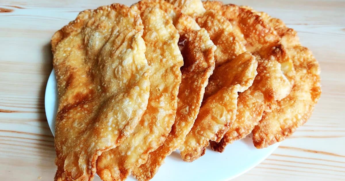 Секрет чебуреков как в чебуречной: фирменный рецепт с сочным мясом