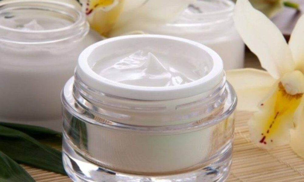 Секреты хранения крема: продлеваем жизнь любимой косметике