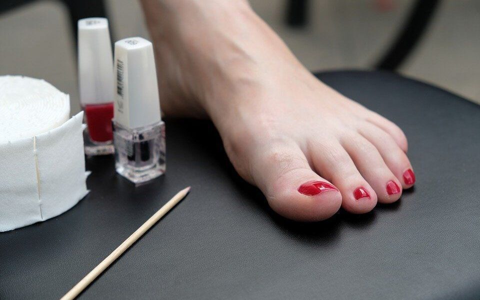 Как сделать педикюр в домашних условиях без ошибок: полезные советы для идеального результата