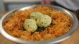 Салат Гнездо Глухаря: простой рецепт для праздничного стола