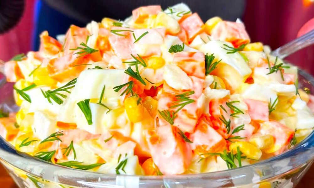 Рецепт салата «Люда»: идеальная альтернатива Оливье, которая исчезает со стола за минуты