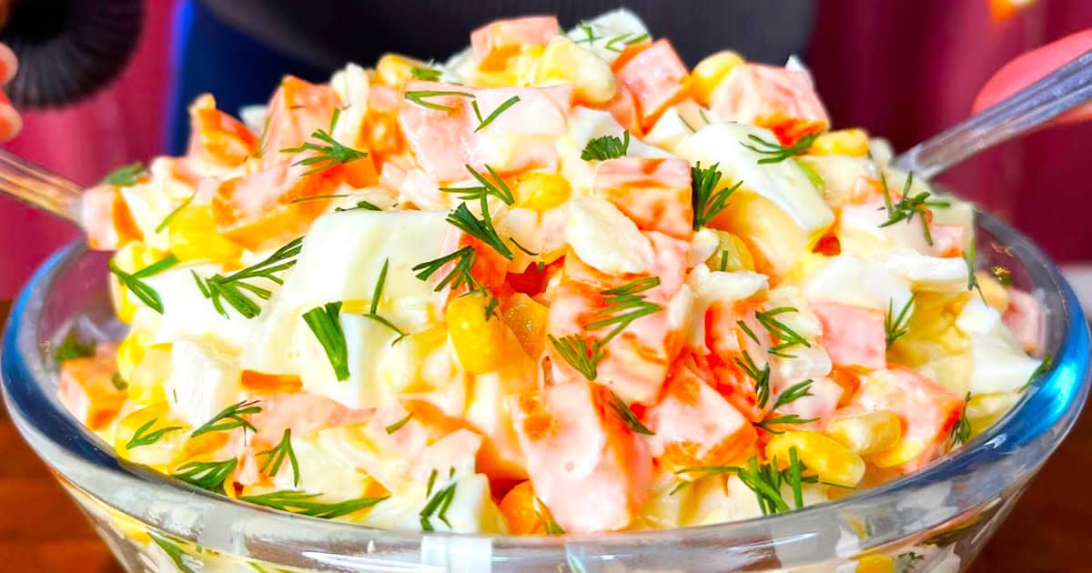 Рецепт салата «Люда»: идеальная альтернатива Оливье, которая исчезает со стола за минуты