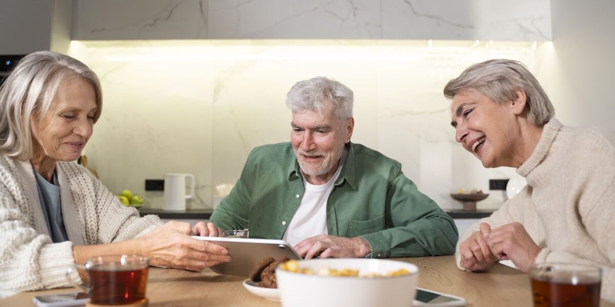 Чай для здоровья: какой вреден пожилым людям