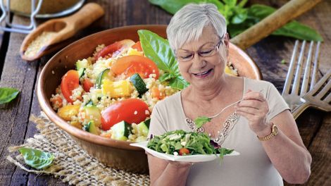 Секреты долголетия: какие продукты исключить из рациона женщине