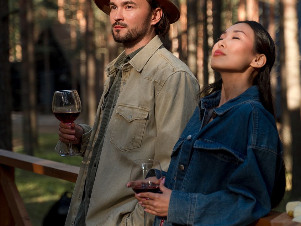 Как распознать, что мужчина скрывает брак: психологические признаки и советы для женщин
