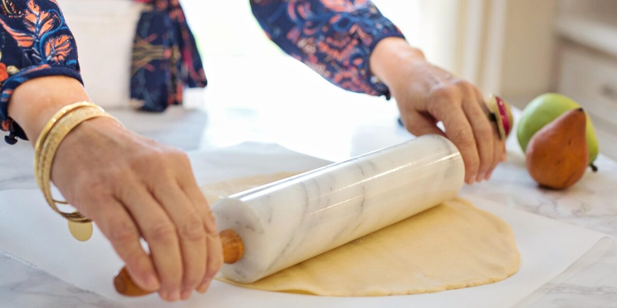 Image for: Рецепт вкусного фруктового пирога с черешней и персиками. Tags: пирог, выпечка, раскатка теста, благодарение,...