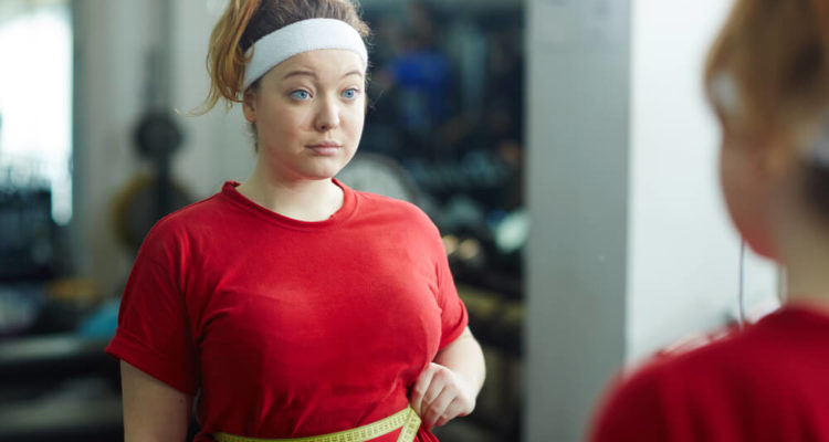 5 продуктов, провоцирующих жир на животе: как избежать