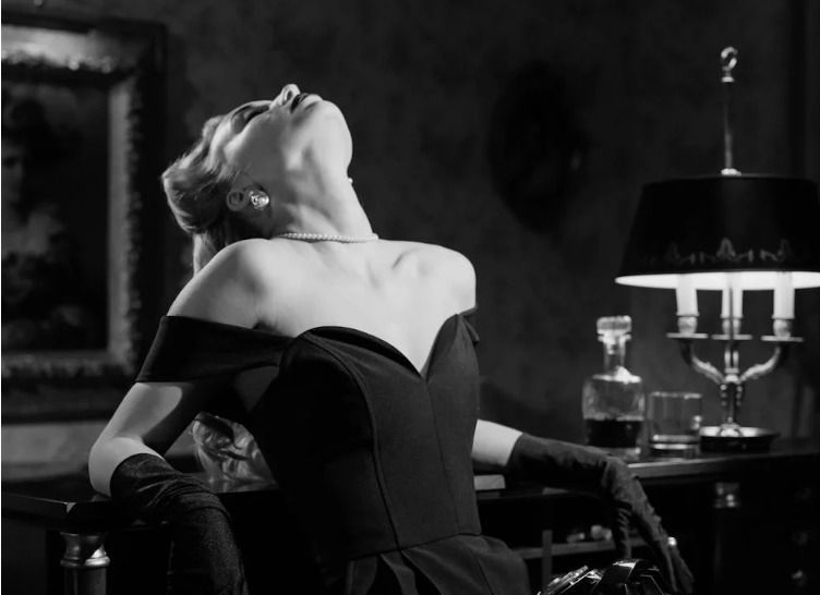 Ароматы роскоши и успеха: как парфюм подчеркивает женскую красоту