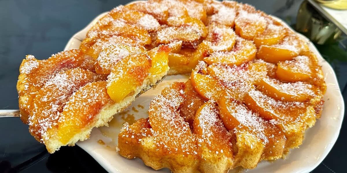 Быстрый пирог к чаю: рецепт из старой газеты за 15 минут