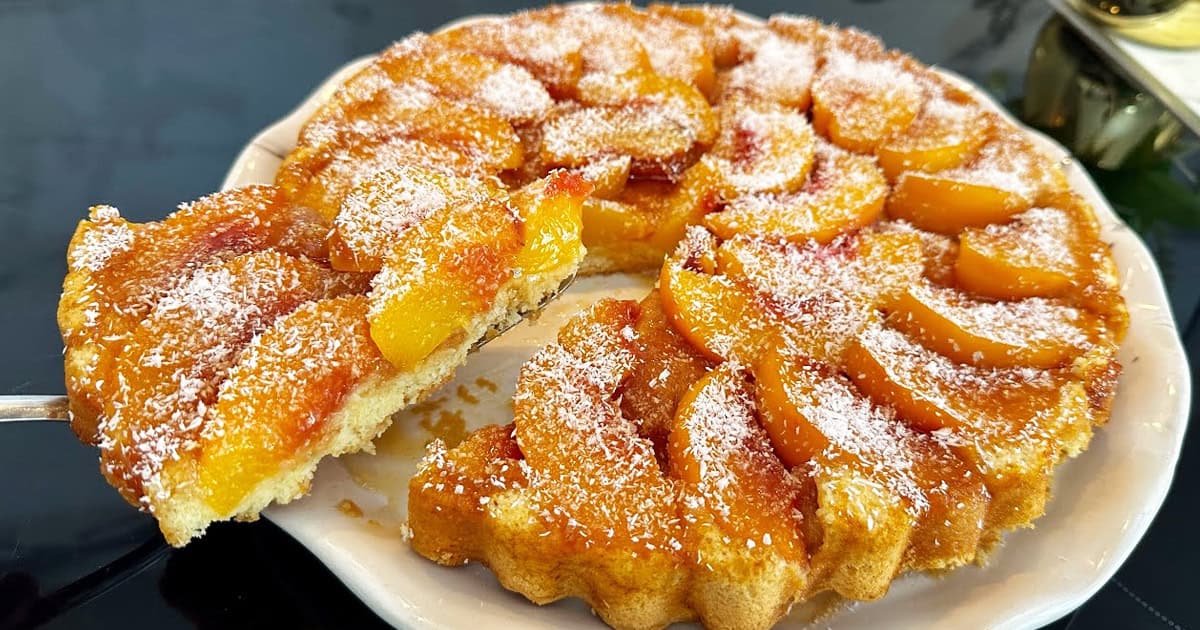 Быстрый пирог к чаю: рецепт из старой газеты за 15 минут