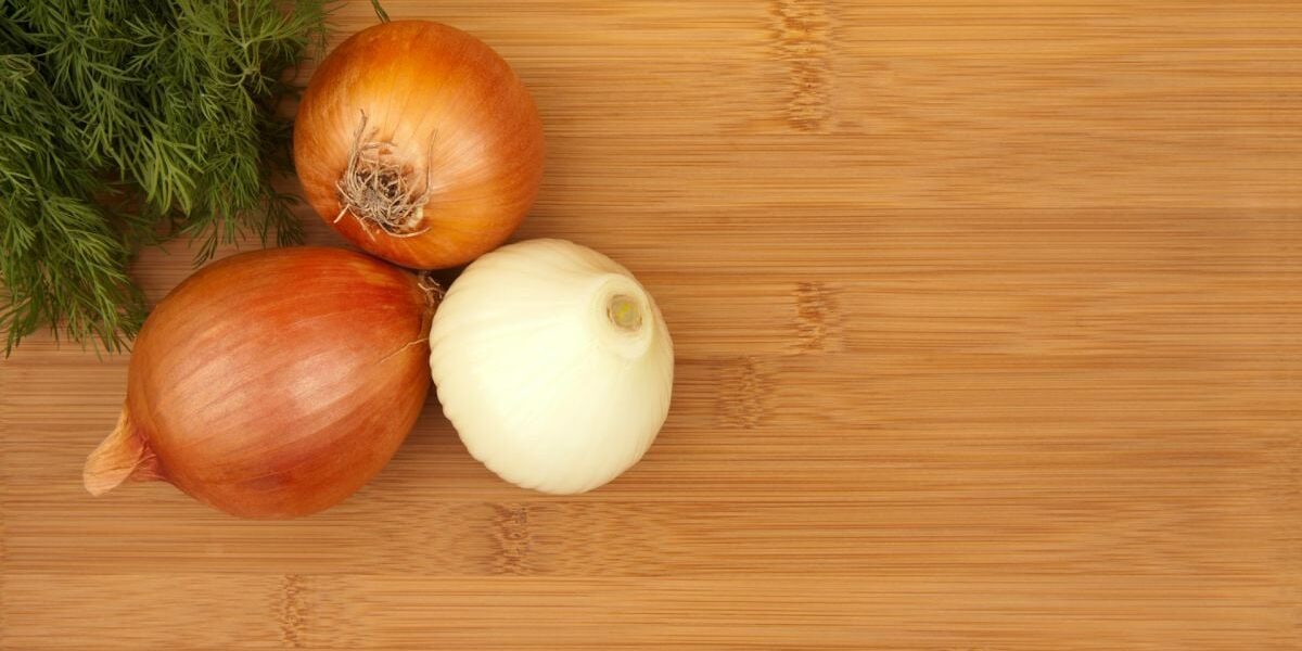 Какой лук испортит салат: выбираем правильный ингредиент