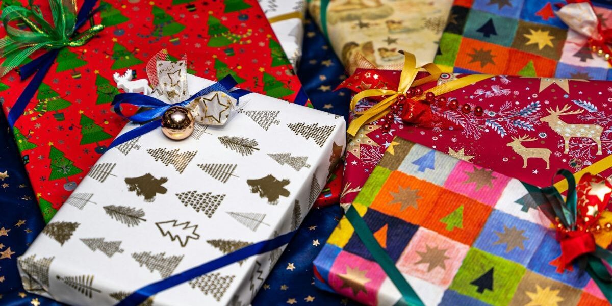 Лучшие идеи подарков для подростков на Новый год: как удивить и порадовать!