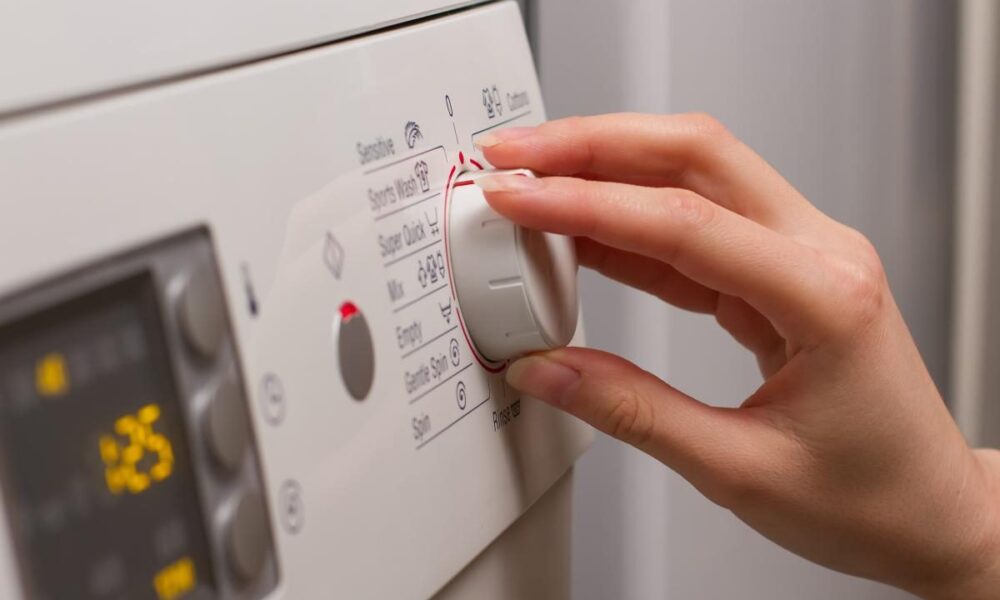 Как правильно стирать вещи: выбираем оптимальный режим стирки и избегаем ошибок