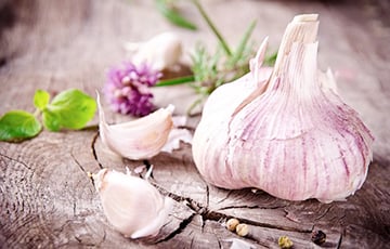 Чеснок для женского здоровья: польза и норма употребления в день