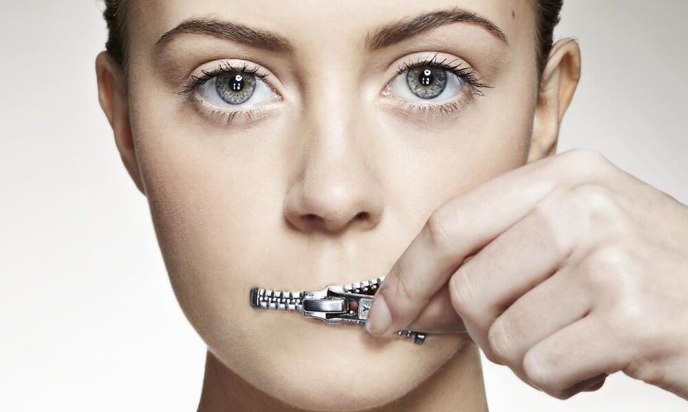 Когда лучше молчать: 7 ситуаций из психологии отношений