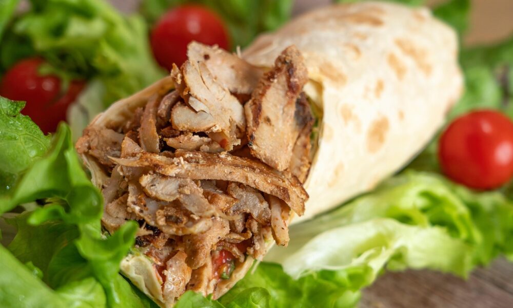 Image for: Сочная курица с апельсинами в духовке: простой рецепт для ужина. Tags: заворачивать, буррито, шаурма, обед, е...