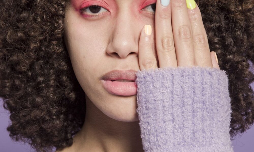 Ошибки в макияже, которые старят и делают лицо уставшим