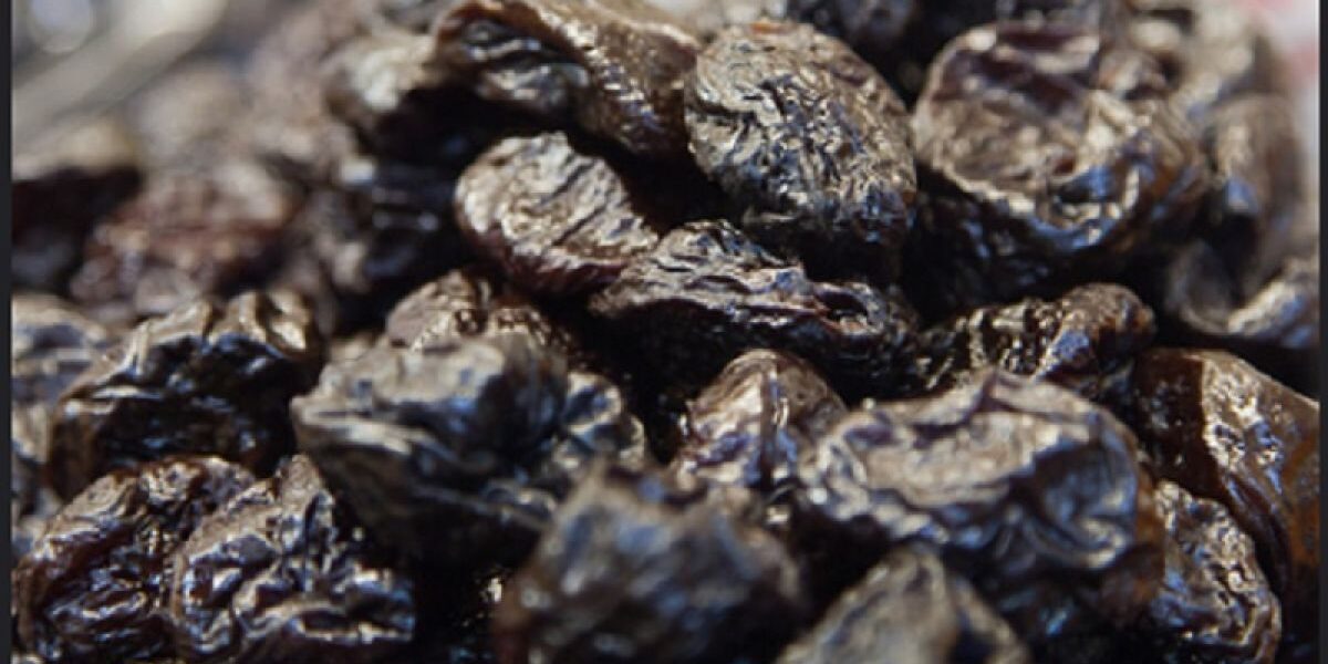 Чернослив для женского здоровья: польза, применение и рецепты