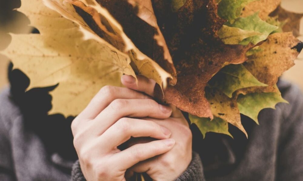 Именины в октябре: как поздравить с Днем ангела