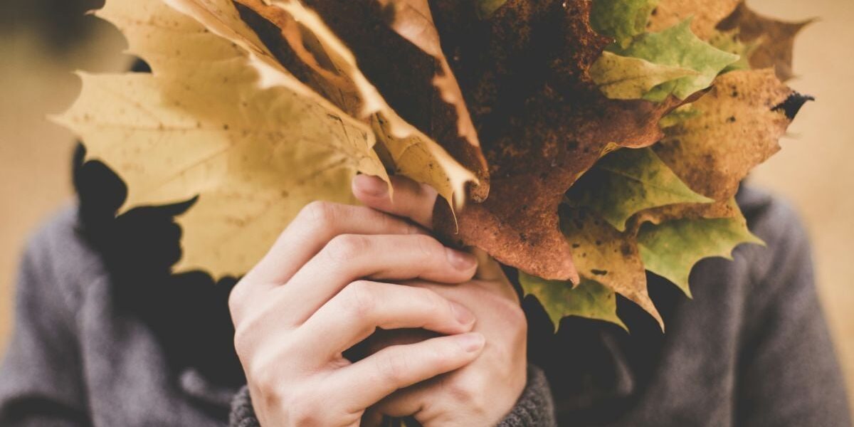 Именины в октябре: как поздравить с Днем ангела