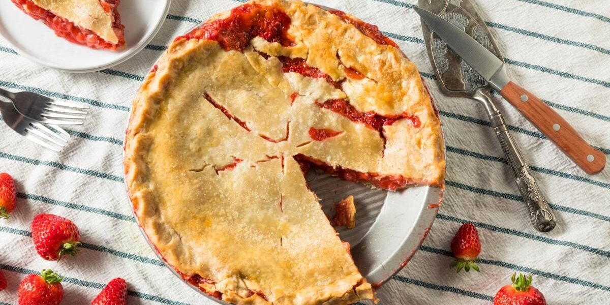 Пирог не пропекся: способы спасти выпечку и довести тесто до готовности