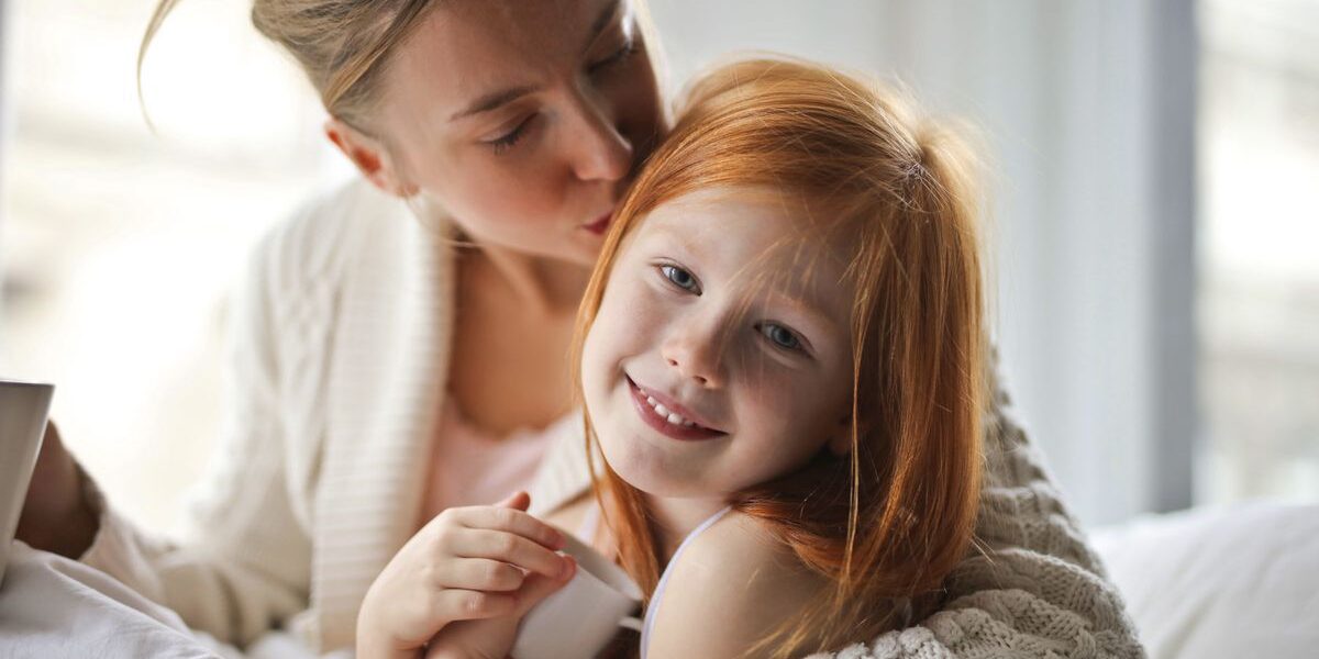 Признаки счастливого ребенка: как воспитать счастливую личность