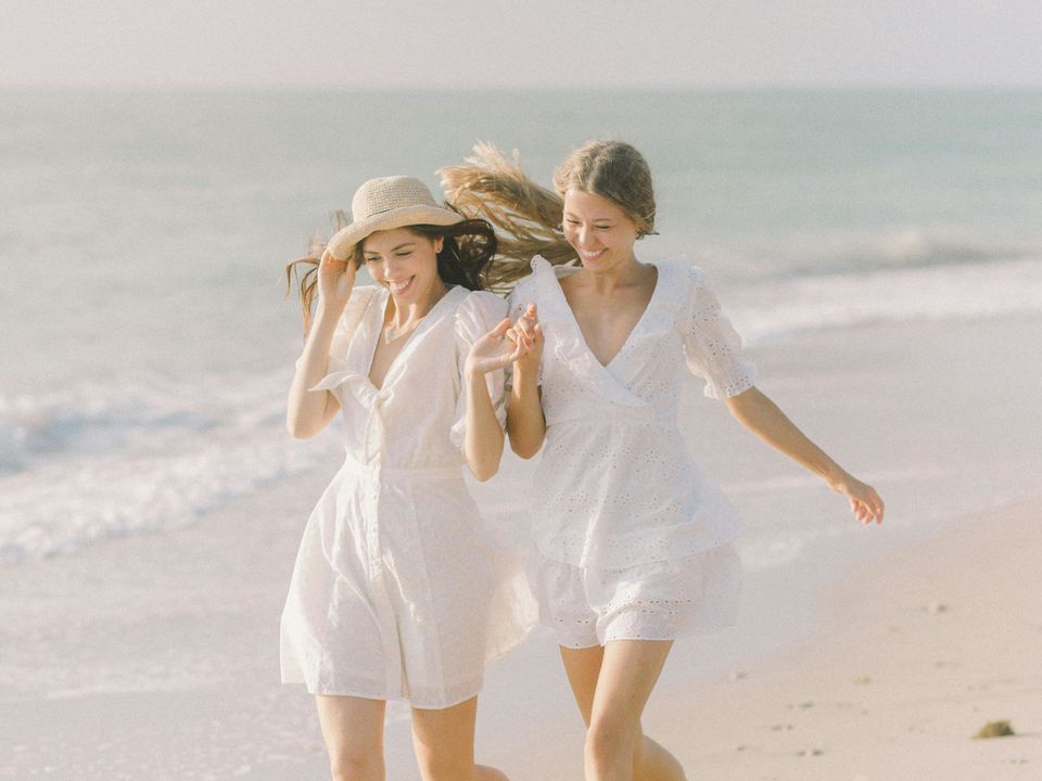 Уход за волосами летом: советы дерматологов для красивых волос