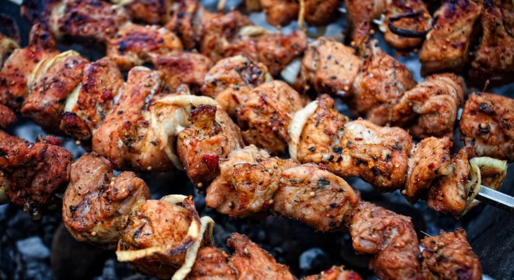 Секреты вкусного шашлыка: как исправить ошибки в маринаде и сделать мясо мягким