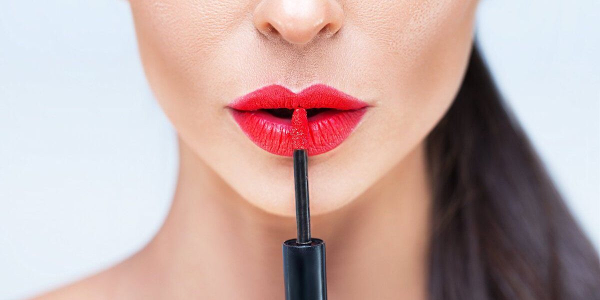 Жидкие матовые помады: секреты популярности и идеального макияжа губ