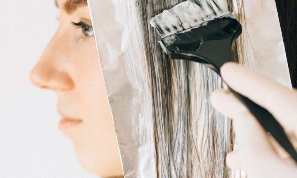 Какой цвет волос самый вредный: мнение трихологов и советы по окрашиванию