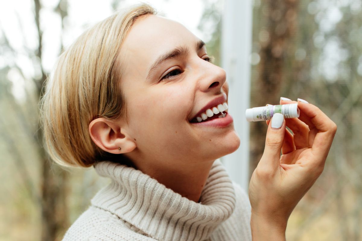 Вредные компоненты в бальзаме для губ: что избегать