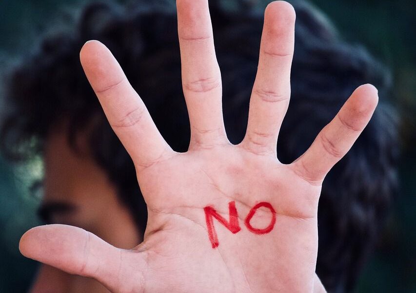 Как научиться говорить "нет" и не чувствовать вину: советы психолога