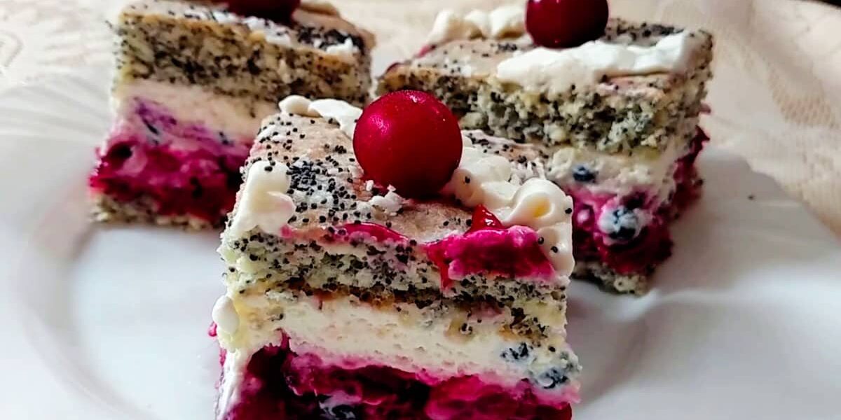 Нежный пляцок «Вишнево-маковая панянка» — рецепт, который покорит каждую женщину