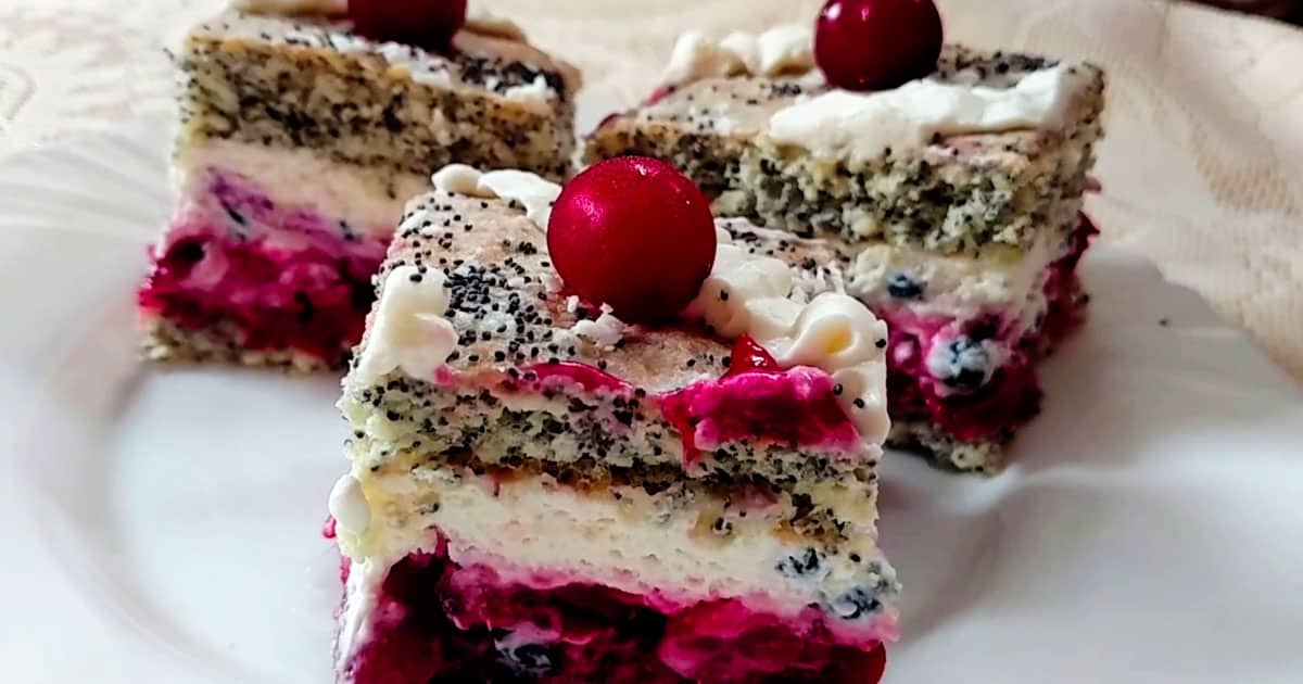 Нежный пляцок «Вишнево-маковая панянка» — рецепт, который покорит каждую женщину